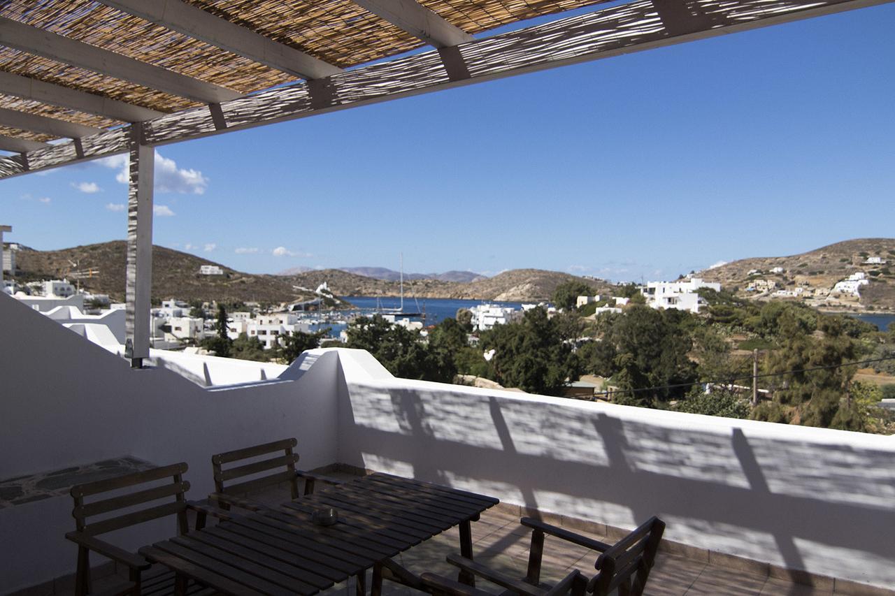Armadoros Hotel / Ios Backpackers Eksteriør billede