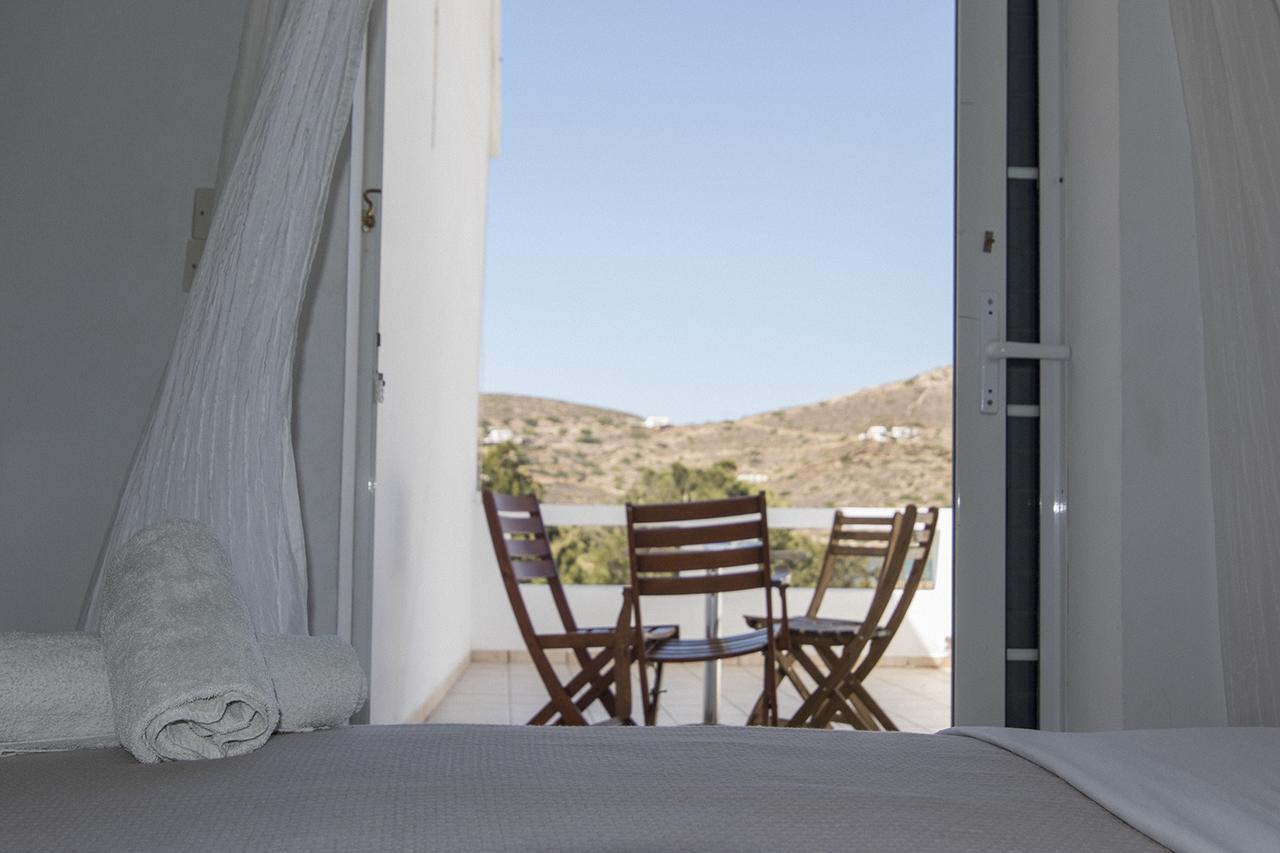 Armadoros Hotel / Ios Backpackers Eksteriør billede