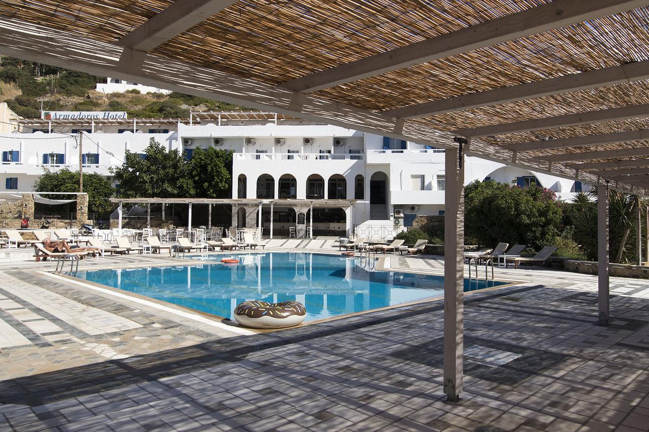 Armadoros Hotel / Ios Backpackers Eksteriør billede